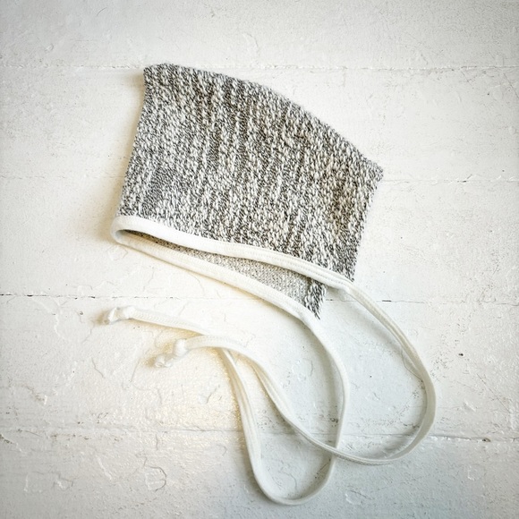 Briar Bebe Bonnets Speckled Ivory Gray Size 0-3 Months EUC - Picture 2 of 3